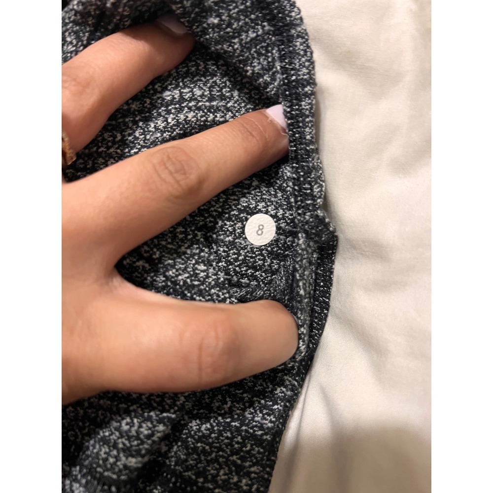 LULULEMON Heathered Gray Straight Leg Pants Excellent Yoga Athletic Lounge 8 - Picture 4 of 6